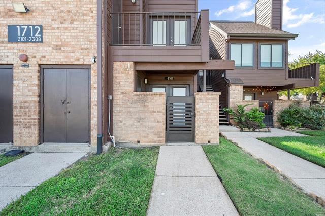 Building Photo - 1712 Baird Farm Cir