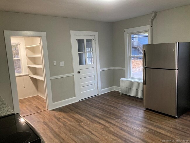 Building Photo - 14 Glenwood St