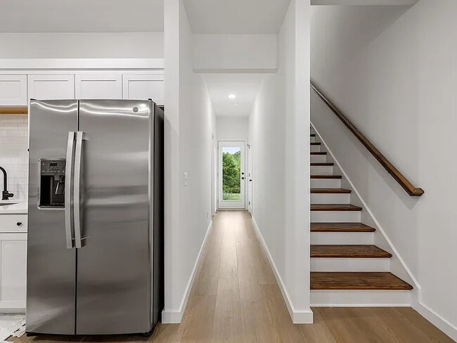 Building Photo - 126 Parris Bridge Rd