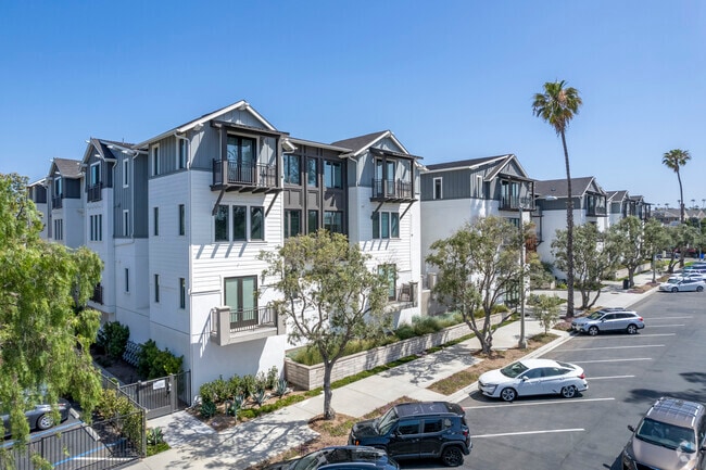 Building Photo - Carlyle Carlsbad Village