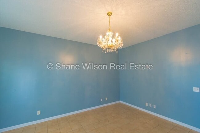 Building Photo - 216 Periwinkle Way