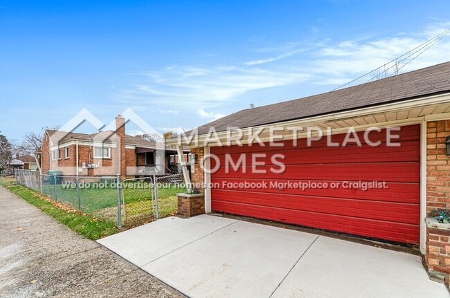 Building Photo - 271 Gilman St