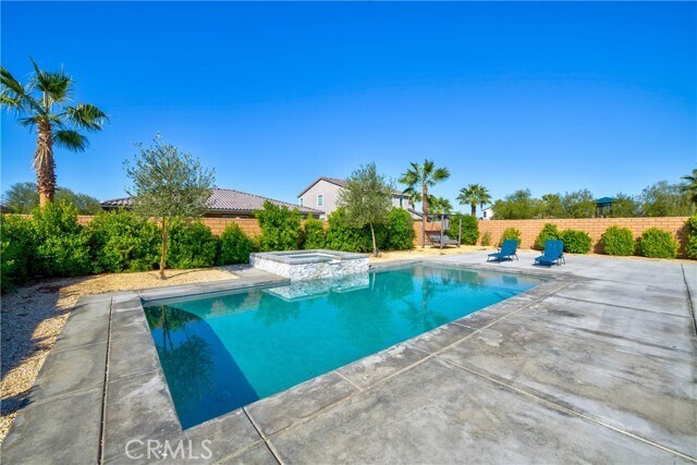 Building Photo - 50105 Rocamora St