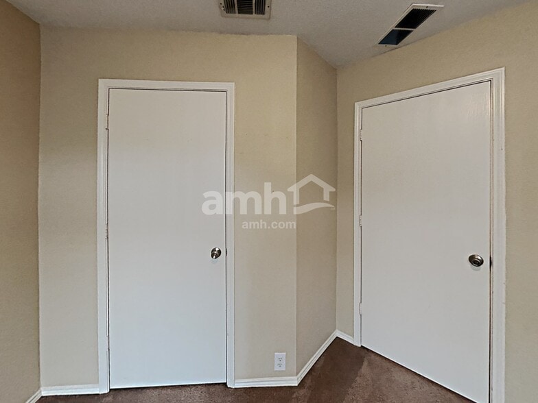 Building Photo - 2502 Quail Ridge Rd