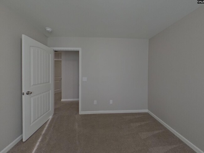 Building Photo - 326 Fairford Rd