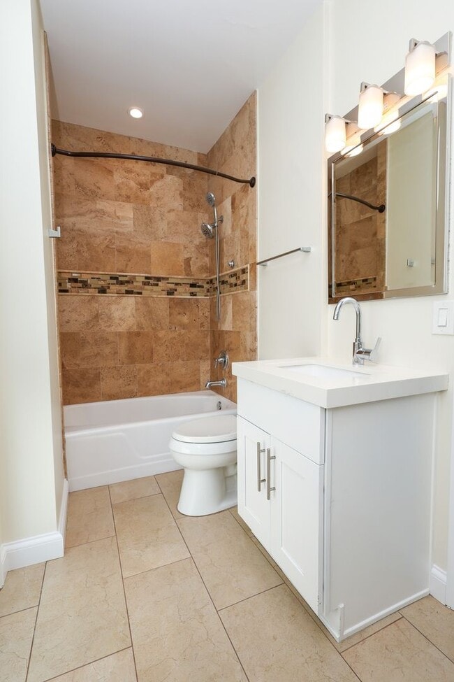 Building Photo - 1220 N Coast Hwy