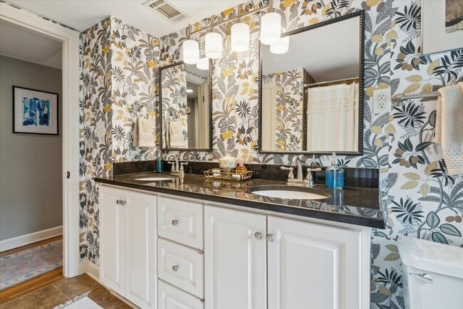 Building Photo - 181 Wallace Rd