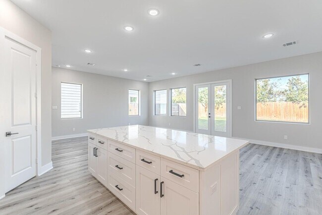 Building Photo - 15038 Wunderlust