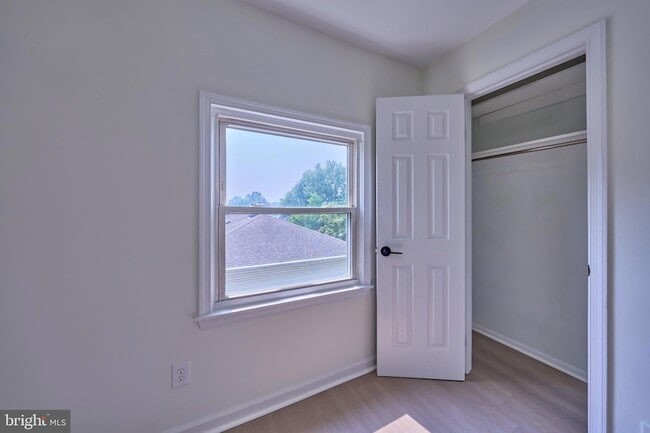 Building Photo - 2924 Gracefield Rd