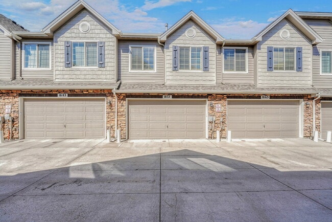 Building Photo - $2,699 - 2 Bed, 2.5 Bath Condo in Centenni...