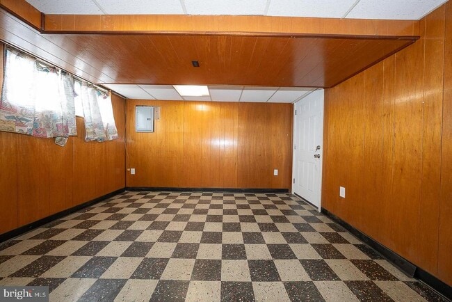 Building Photo - 130 Ivy Ct