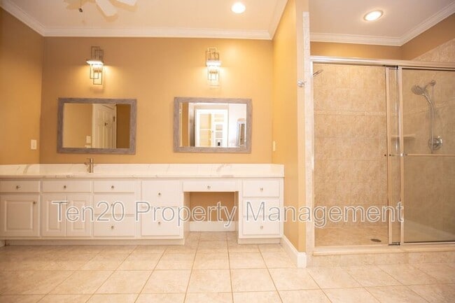 Building Photo - 4701-12 Turnberry Ln
