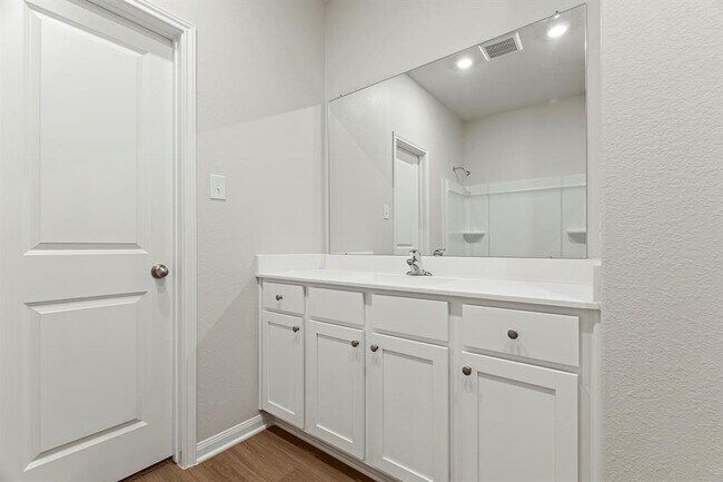 Building Photo - 10811 Hickory Ln