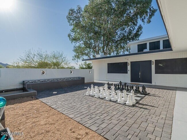 Building Photo - 3302 E Turquoise Ave