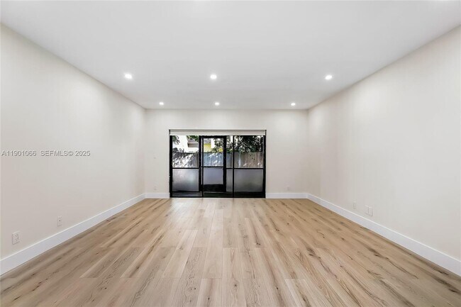 Building Photo - 11551 Royal Palm Blvd