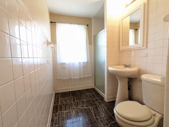 Building Photo - 514 N Emerson St