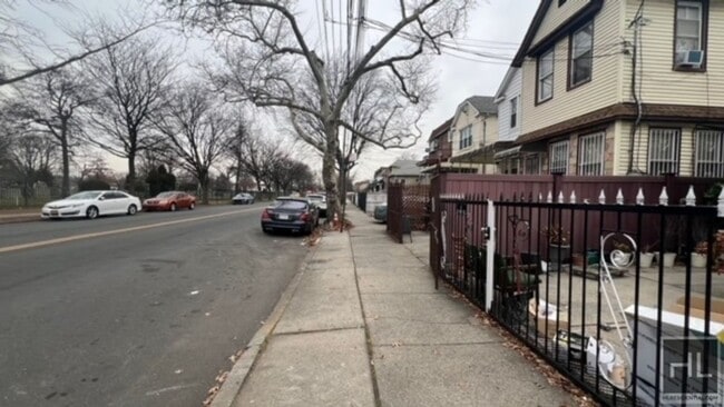 Building Photo - Schenectady Ave
