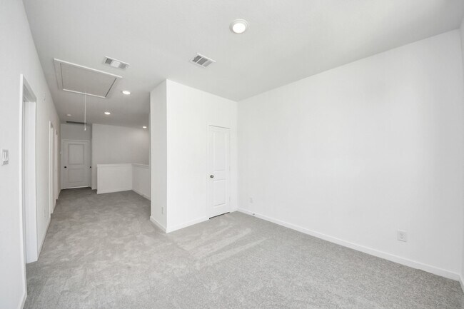 Building Photo - 2205 Via Cami Ln