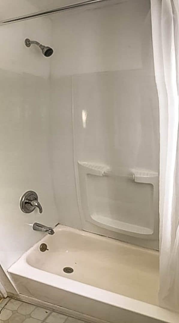 Building Photo - 690/692 Carpenter