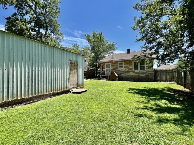 Building Photo - 1501 NW 42nd St