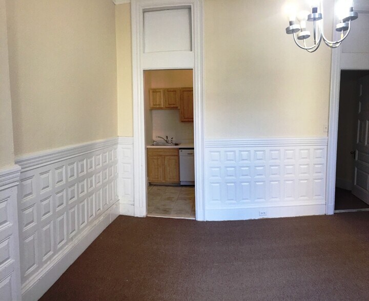 Building Photo - 471 Commonwealth Ave