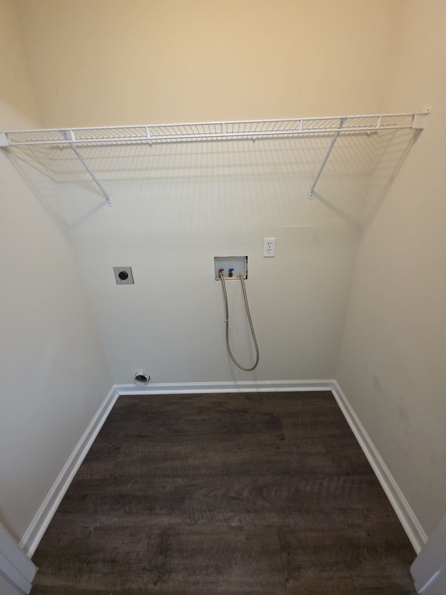 Building Photo - 1351 N Dixie Ave