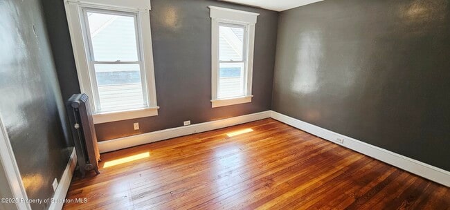 Building Photo - 1323 Olive St