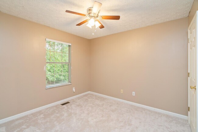 Building Photo - 2376 Wadsworth Dr