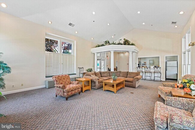 Building Photo - 14300 Rosy Ln