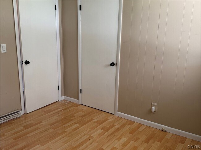 Building Photo - 107 Hadley Dr