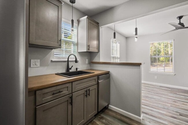 Building Photo - Baltic Avenue