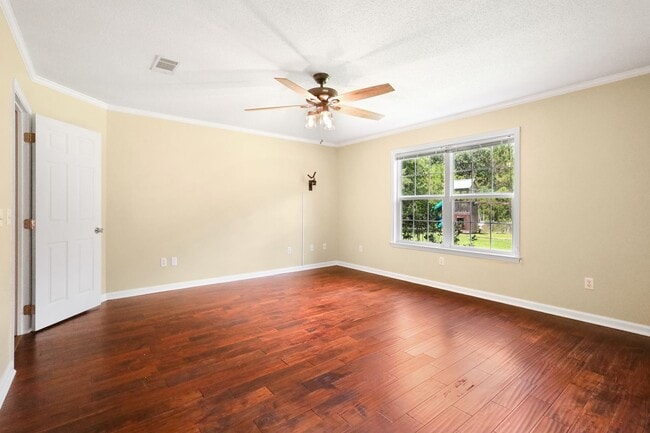 Building Photo - 3 Bed, 3 Bath Plus Office Home for Rent!!