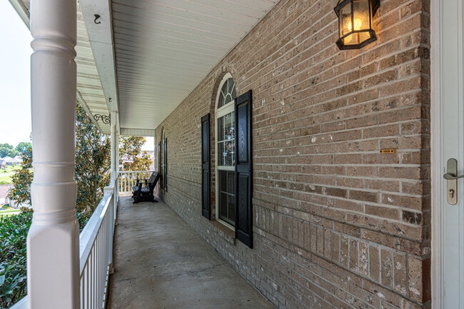 Building Photo - 3029 Champions Dr