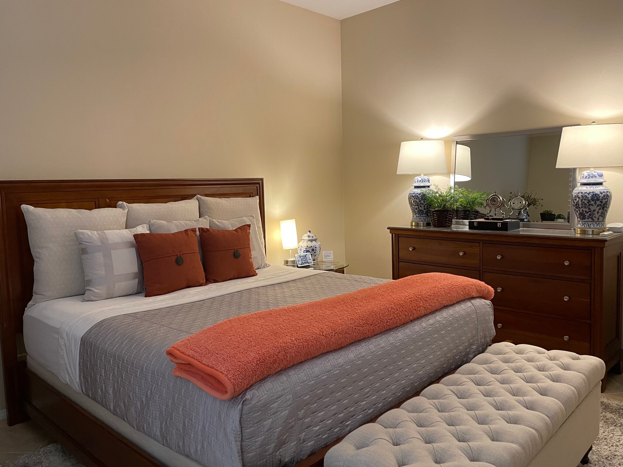 Primary Master with Ensuite Bathroom and Dbl Vanity - 49 Vista Mirage Way