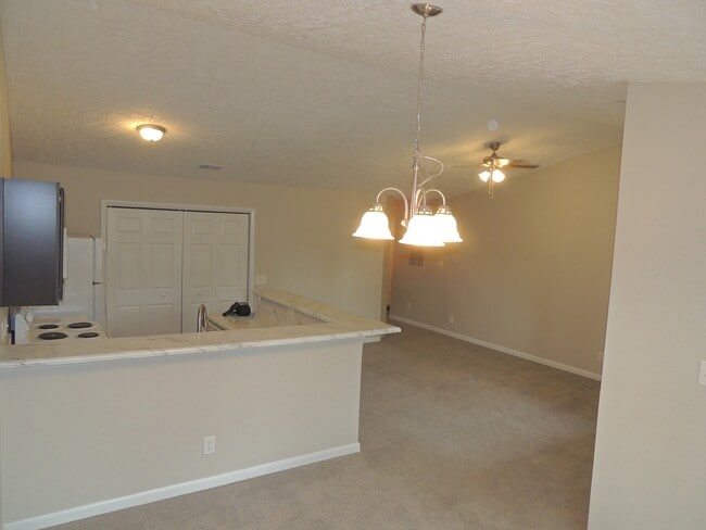 Building Photo - 6748 Willowbrook Dr