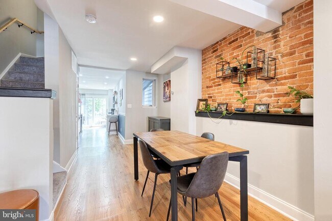 Building Photo - 1409 Battery Ave