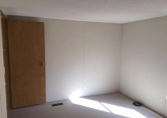 Building Photo - 1617 Ridge Dr