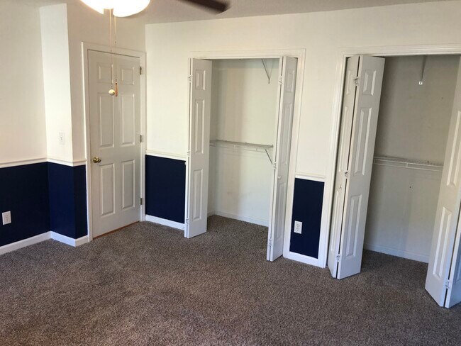 Building Photo - 4776 Cheshire Cir