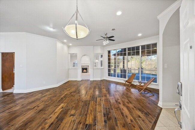 Building Photo - 2045 Chisholm Trail