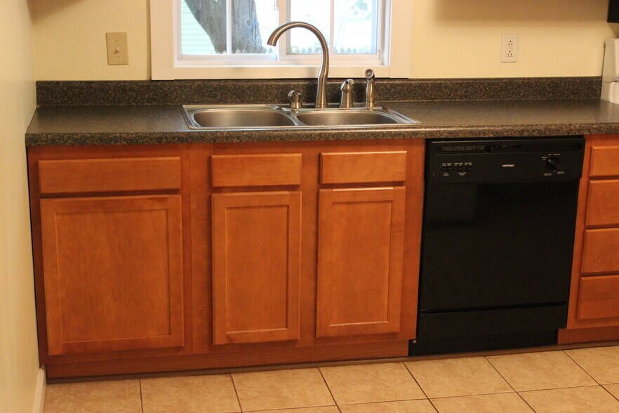 Kitchen - 210 Tompkins St