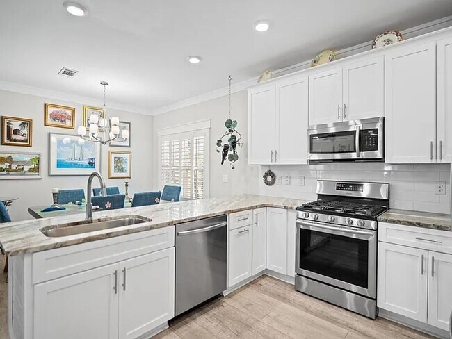 Building Photo - Gorgeous newer 2-Story, 4 bedroom Home in ...