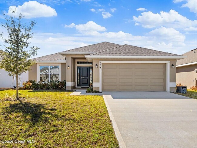 Building Photo - 695 Lantana St