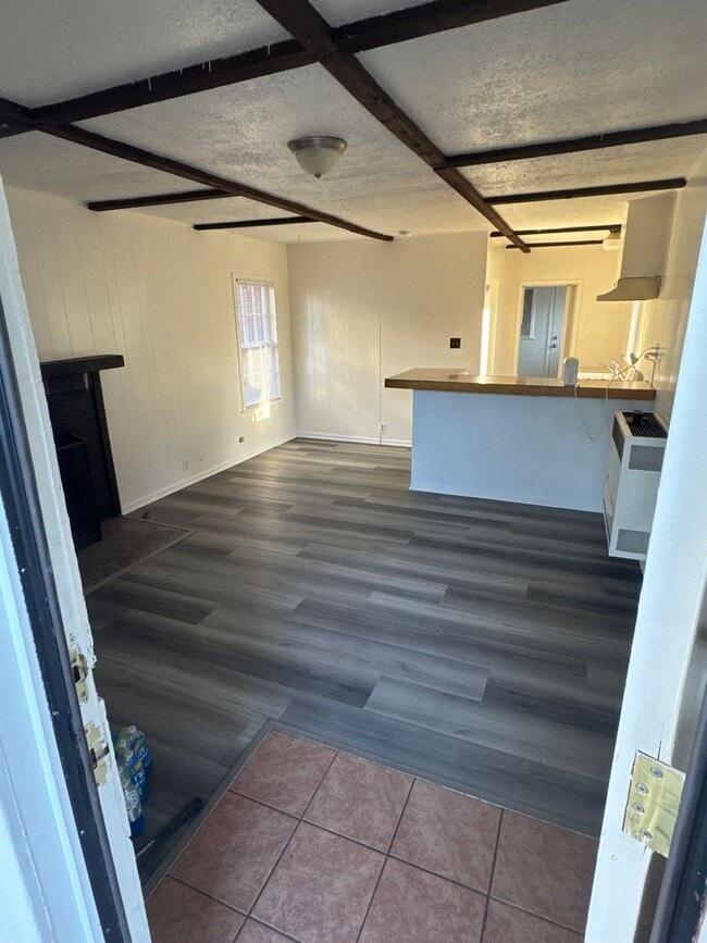 Building Photo - Cozy 1 bedroom cabin house