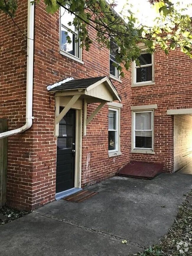 Building Photo - Dickinson Students & Staff - 3 bedroom!