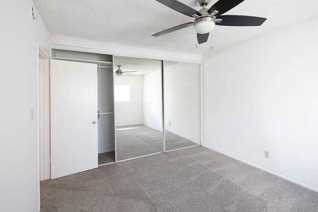 Building Photo - 1811 Pacific Beach Dr