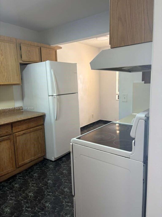 Building Photo - 5937 Forest Hill Blvd