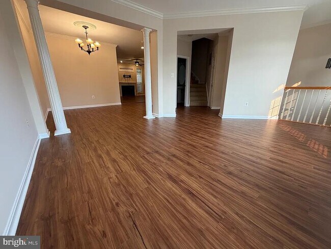 Building Photo - 13642 Cedar Run Ln