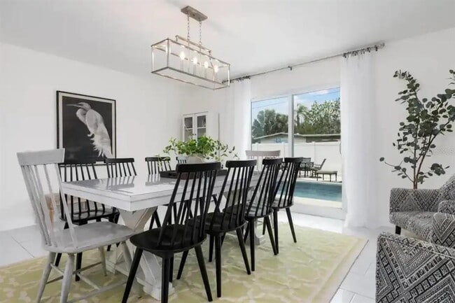 Building Photo - 2539 Trinidad St