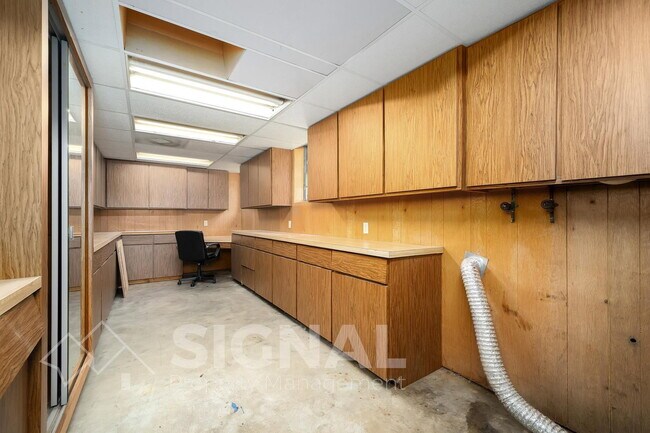 Building Photo - 5620 8th Ave S