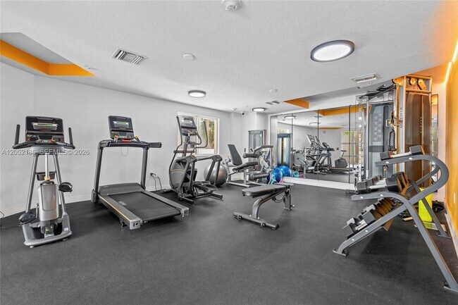 Building Photo - 280 SW 20th Rd
